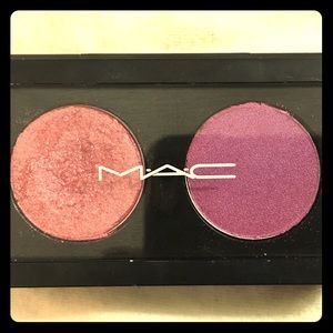 MAC eyeshadow duo- lightly used